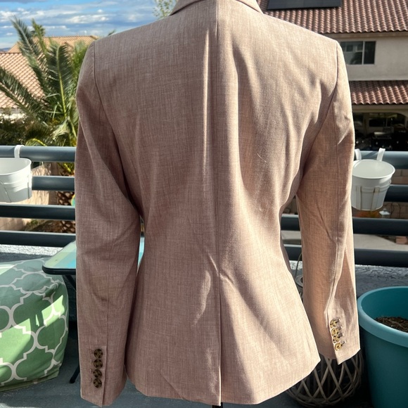 Ann Taylor 2pc pant suit in light beige - Picture 4 of 7